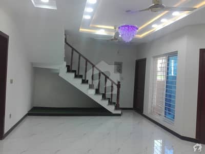 Here Is A Good Opportunity To Live In A Well Built House Here Is A Good Opportunity To Live In A Well Built House