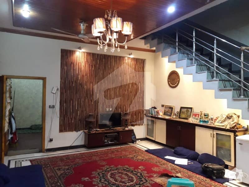 ورسک روڈ پشاور میں 5 کمروں کا 6 مرلہ مکان 1.35 کروڑ میں برائے فروخت۔