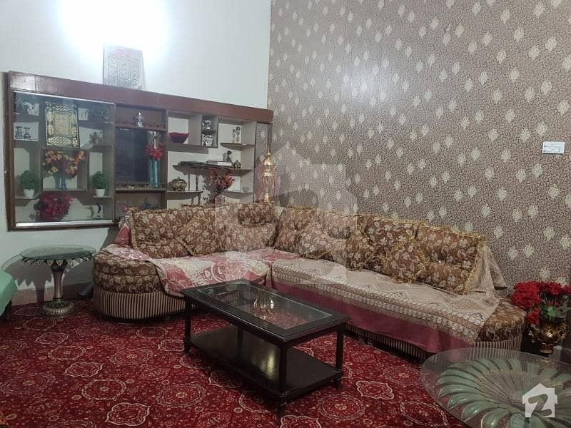 باغبانپورہ لاہور میں 3 کمروں کا 8 مرلہ مکان 1.2 کروڑ میں برائے فروخت۔