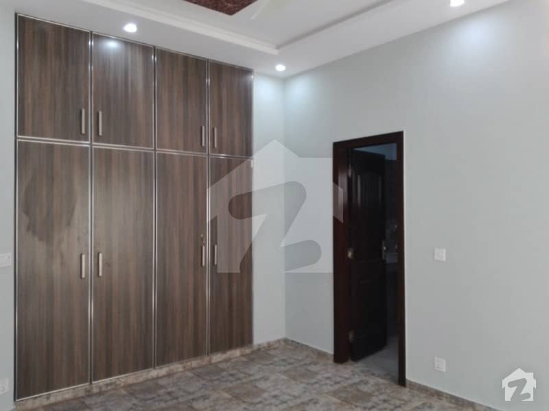 4500  Square Feet Upper Portion Is Available For Rent In Paragon City - Imperial Block