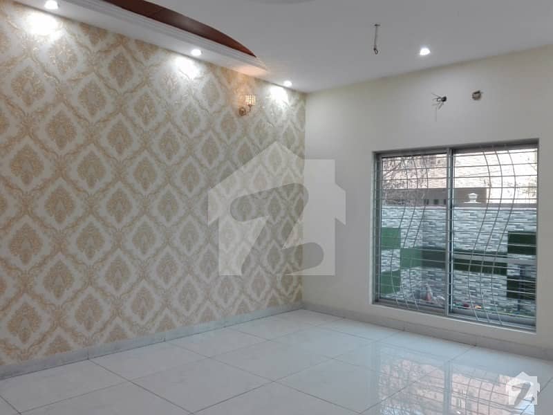 2250  Square Feet Upper Portion For Rent In Beautiful Paragon City - Orchard 1 Block