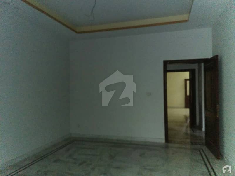 Upper Portion Of 2250  Square Feet Available In Nespak Scheme Phase 2