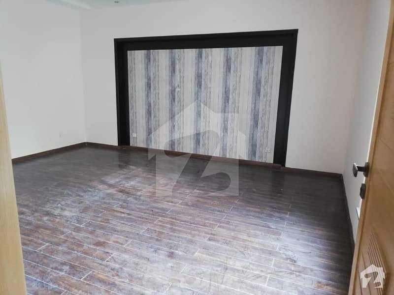 Ultra Modern Location 1 Kanal Upper Portion Are Available For Rent
