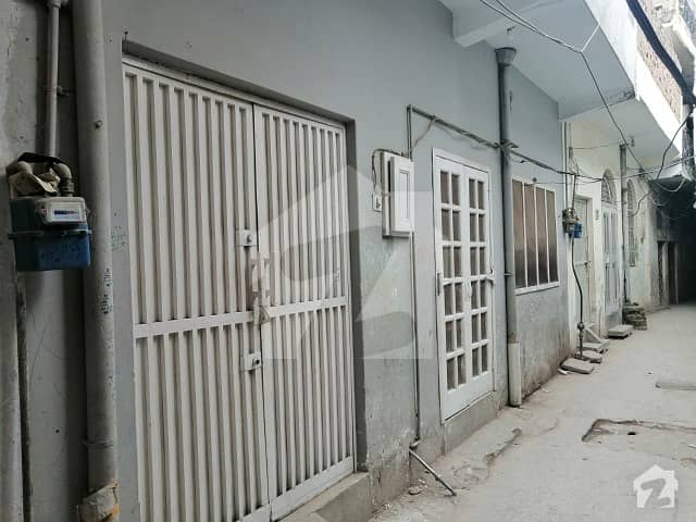 Old 4 Marla Single Storey House Available For Sale