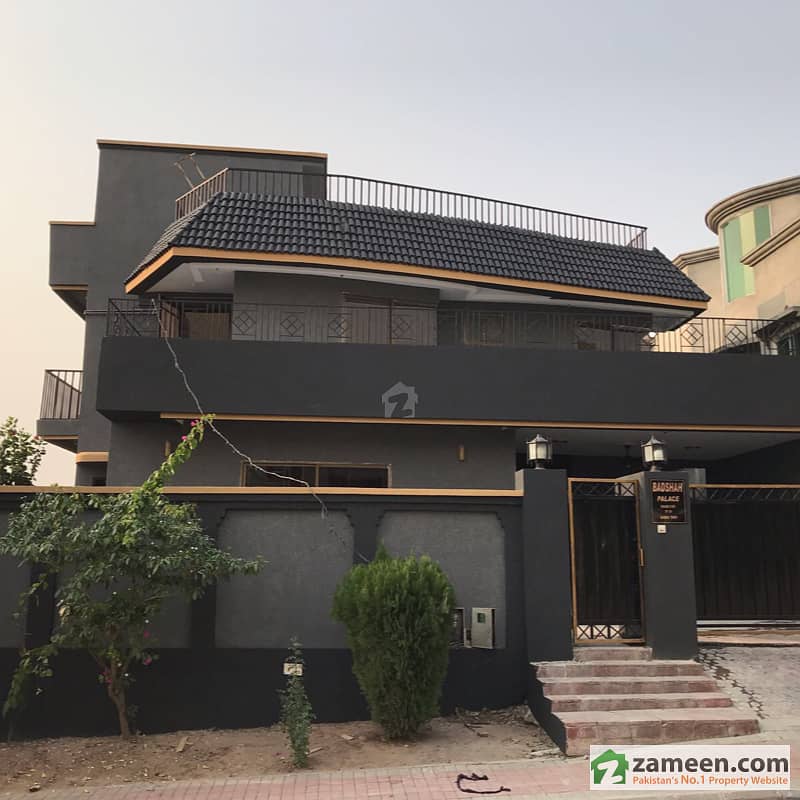 House For Sale Direct Owner Quick Sale Now 3 Crore 48 Lac 9 Bed  Mansion 3 Floors  Height Location