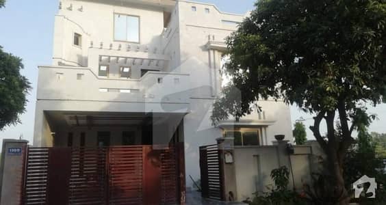 15 Marla Corner House For Sale 15 Marla Corner House For Sale