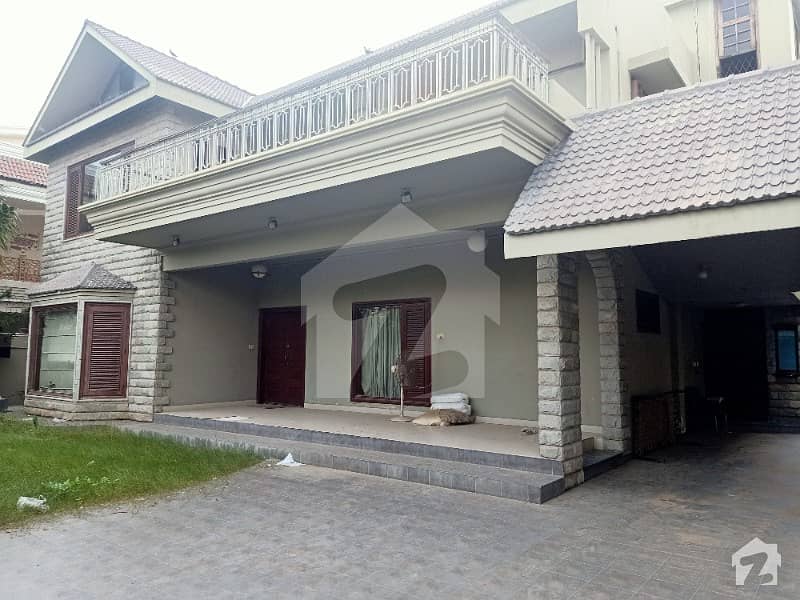600 Yards Maintained Bungalow Proper 2 Unit For Two Families In Prime Location Of Dha Phase 7 Karachi