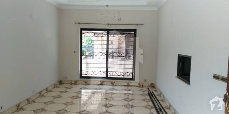 1 Kanal Lower Potion Wit Basement  For Rent In Dha Phase 4