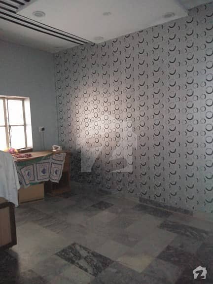 حاجی پورہ روڈ سیالکوٹ میں 4 کمروں کا 4 مرلہ مکان 57 لاکھ میں برائے فروخت۔