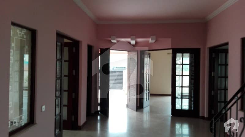 Kanal Old Bungalow For Rent In Dha