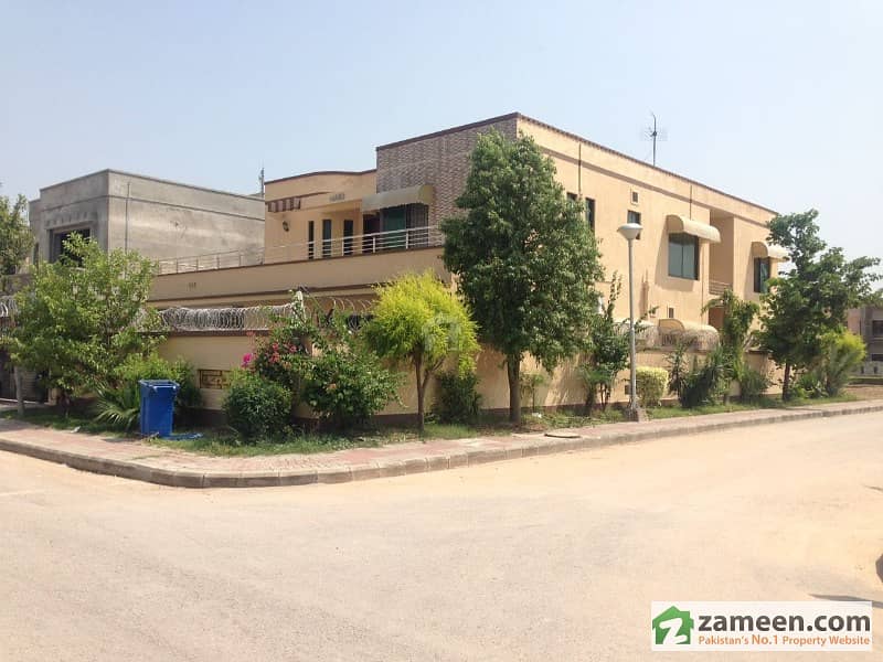 Bahria Town Phase 4 - 1 Kanal House Available For Sale