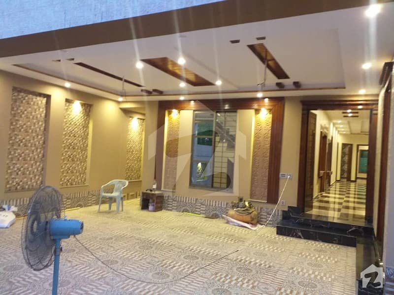 نشیمنِ اقبال فیز 2 - بلاک بی نشیمنِ اقبال فیز 2 نشیمنِ اقبال لاہور میں 7 کمروں کا 1 کنال مکان 2.65 کروڑ میں برائے فروخت۔