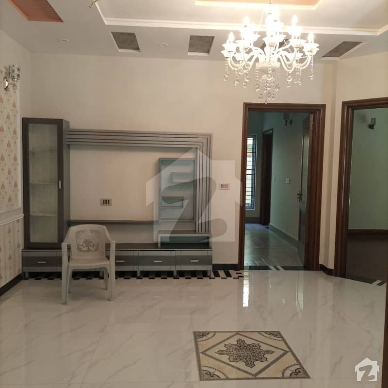 این ایف سی 1 - بلاک سی (این ای) این ایف سی 1 لاہور میں 5 کمروں کا 10 مرلہ مکان 2.6 کروڑ میں برائے فروخت۔