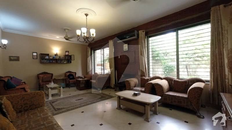 2 Kanal Beautiful House For Sale In Ahmed Block Of Garden Town Lahore