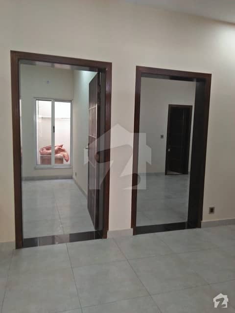 1100  Square Feet Flat In G-11 For Sale