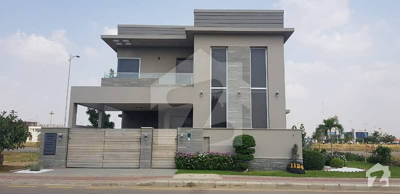 Precinct 1 Luxury Villa 272 Square Yard Ready To Move With Great Lifestyle Available For Sale In Bahria Town Karachi