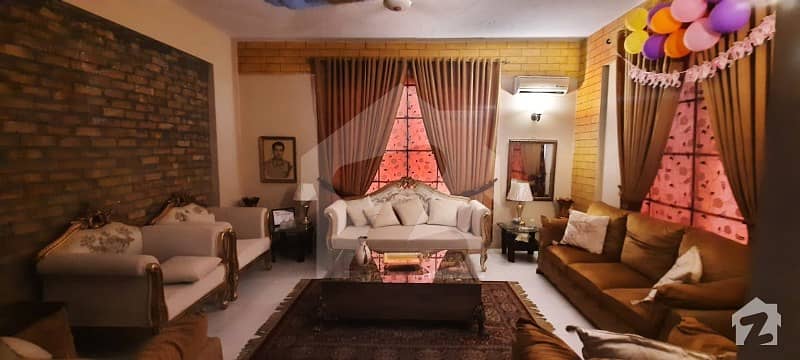 اسلام آباد ایکسپریس وے اسلام آباد میں 4 کمروں کا 12 مرلہ فلیٹ 80 لاکھ میں برائے فروخت۔