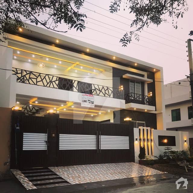 2250  Square Feet House Situated In Noor Mahal Road For Sale