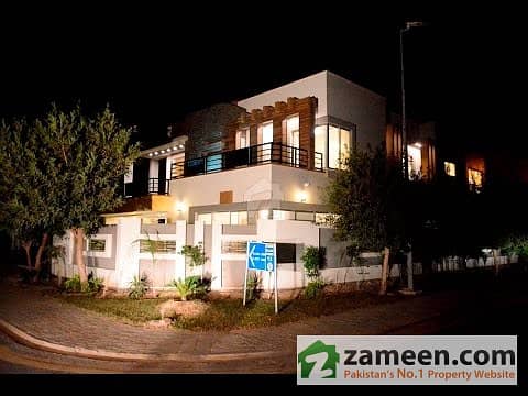 1. 25 Kanal Boulevard Corner House On Beautiful Location