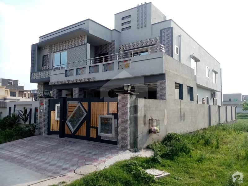 4500  Square Feet House Is Available In Dc Colony