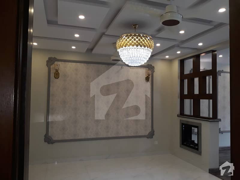 ڈی ایچ اے فیز 3 - بلاک ایکس فیز 3 ڈیفنس (ڈی ایچ اے) لاہور میں 4 کمروں کا 7 مرلہ مکان 2.6 کروڑ میں برائے فروخت۔