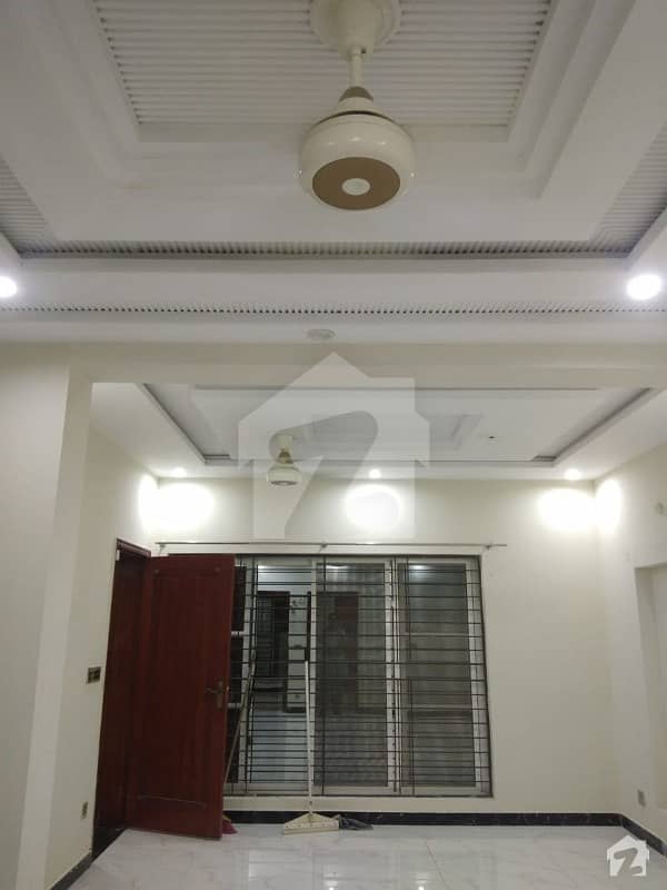 بحریہ ٹاؤن ۔ بلاک بی بی بحریہ ٹاؤن سیکٹرڈی بحریہ ٹاؤن لاہور میں 3 کمروں کا 5 مرلہ مکان 42 ہزار میں کرایہ پر دستیاب ہے۔