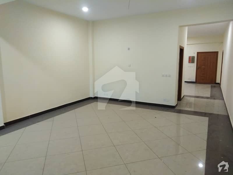 1575  Square Feet Flat In Central Deans Heights For Sale
