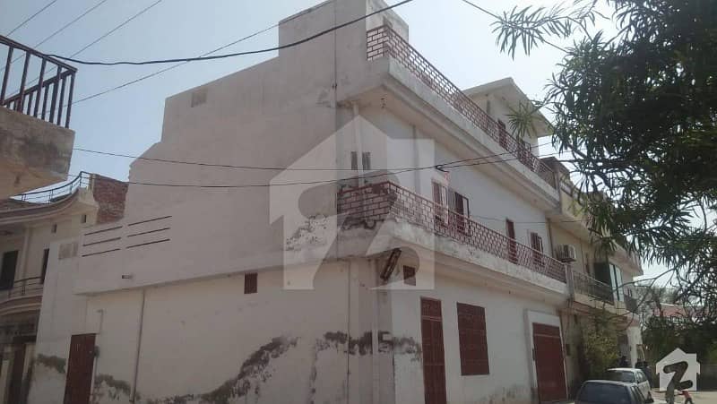 1680  Square Feet House In Shah Rukn-E-Alam Colony - Block E Is Best Option