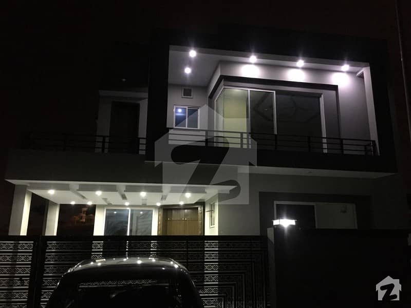 10 Marla Beautiful House Available For Sale In Bahria Town Phase 8 Block I