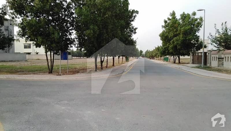 Corner Side 10 Marla Plot Possession Paid For Sale In Bahria Town Lahore