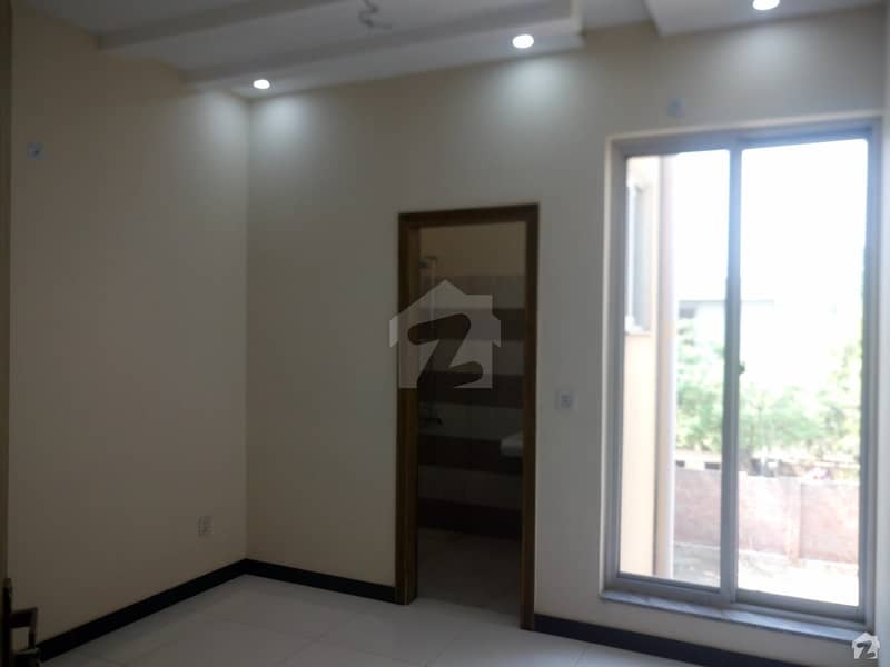 Paragon City - Orchard 1 Block Upper Portion Sized 2250 Square Feet Paragon City - Orchard 1 Block Upper Portion Sized 2250 Square Feet