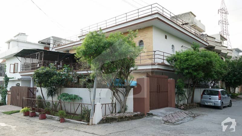 10 Marla House With Excellent Architecture Is Available For Sale In New Lalazar Rawalpindi 10 Marla House With Excellent Architecture Is Available For Sale In New Lalazar Rawalpindi
