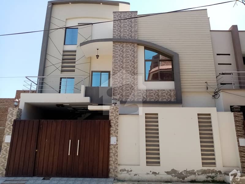 1350  Square Feet House Is Available In Fazeelat Town