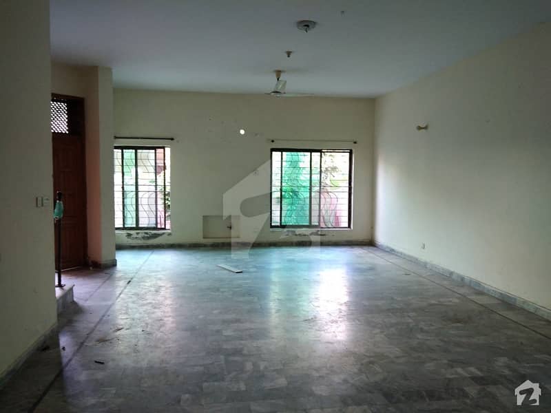 2250  Square Feet House Available For Rent In Punjab Coop Housing - Block E