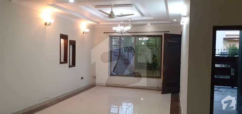 Luxury Ground Portion For Rent At F11 Islambad