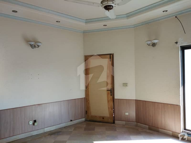 Good 4500  Square Feet Upper Portion For Rent In Punjab Coop Housing - Block B