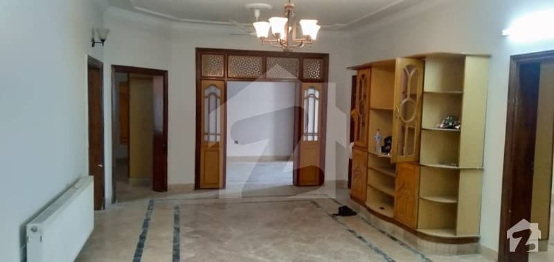 In Pakistan Town House Sized 2250  Square Feet For Rent