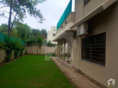 ایف ۔ 7 اسلام آباد میں 4 کمروں کا 10 مرلہ مکان 2.5 لاکھ میں کرایہ پر دستیاب ہے۔ ایف ۔ 7 اسلام آباد میں 4 کمروں کا 10 مرلہ مکان 2.5 لاکھ میں کرایہ پر دستیاب ہے۔