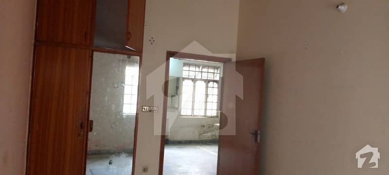 بی او آر ۔ بورڈ آف ریوینیو ہاؤسنگ سوسائٹی لاہور میں 3 کمروں کا 3 مرلہ مکان 35 ہزار میں کرایہ پر دستیاب ہے۔