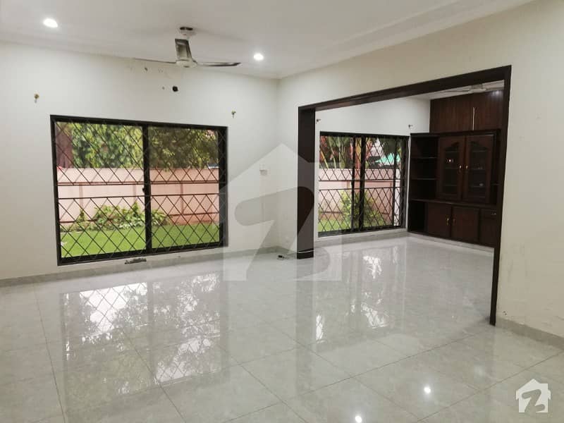 1 Kanal Prime Location Beautiful House For Rent DHA Phase 4