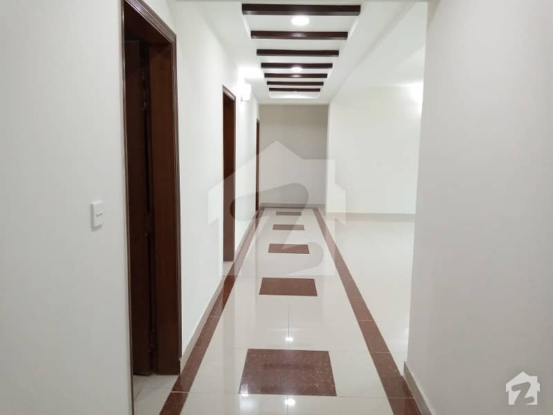 Ground Floor With Beautiful Terrace 3 Beds 10 Marla Brand New Flat For Sale In Askari 11 Lahore
