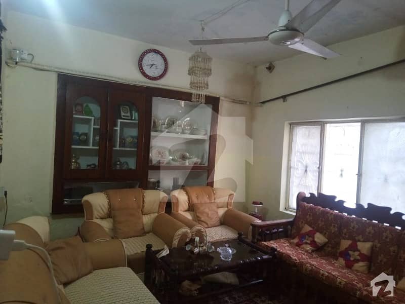 صادق آباد راولپنڈی میں 5 کمروں کا 3 مرلہ مکان 65 لاکھ میں برائے فروخت۔