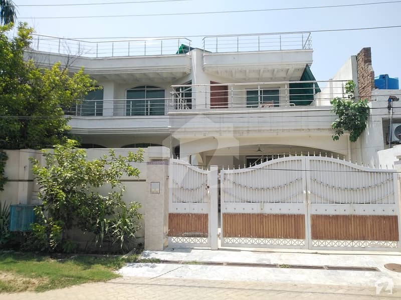 Upper Portion Is Available For Rent In Canal View