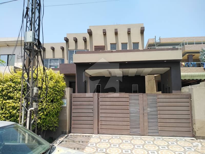 Judicial Colony House Sized 1 Kanal For Sale