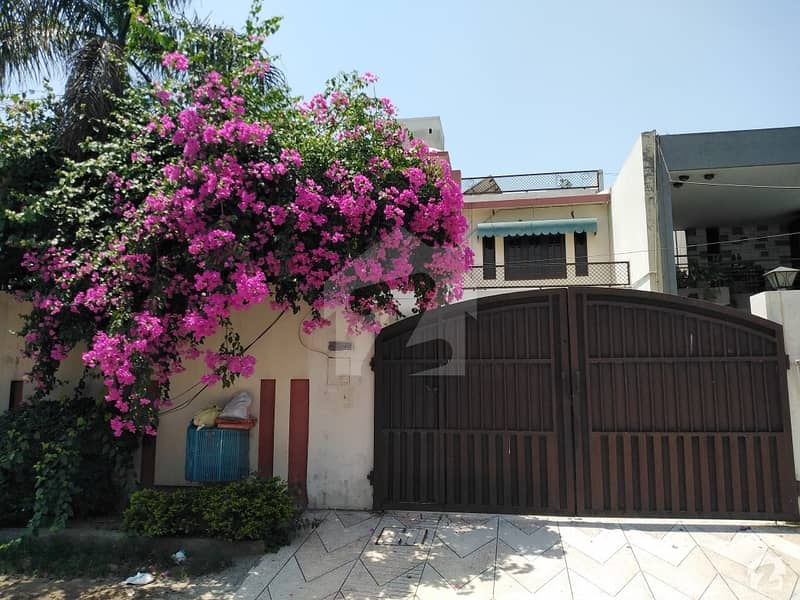 1 Kanal House For Sale In Beautiful Canal View