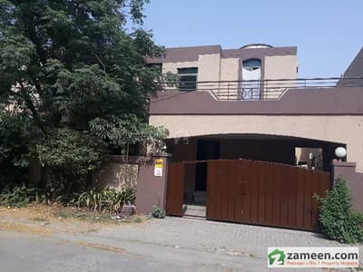 عسکری 10 - سیکٹر سی عسکری 10 عسکری لاہور میں 4 کمروں کا 10 مرلہ مکان 2.35 کروڑ میں برائے فروخت۔ عسکری 10 - سیکٹر سی عسکری 10 عسکری لاہور میں 4 کمروں کا 10 مرلہ مکان 2.35 کروڑ میں برائے فروخت۔
