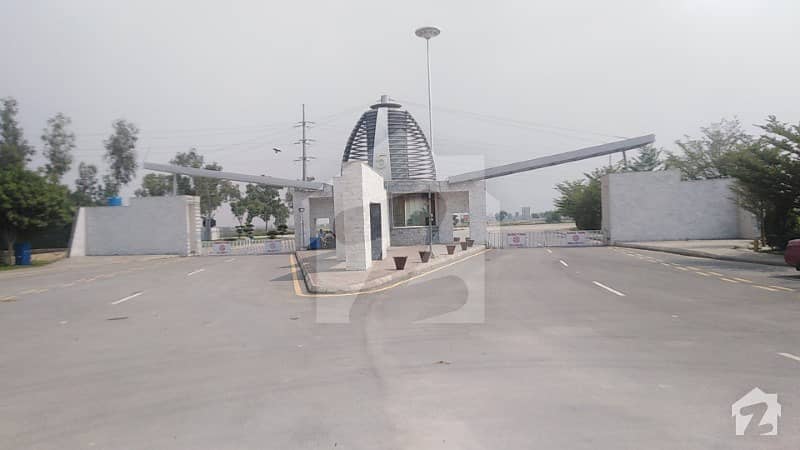 Ideal Location 8 Marla Possession Plot for Sale in H Block Bahria Orchard Phase 2 Lahore