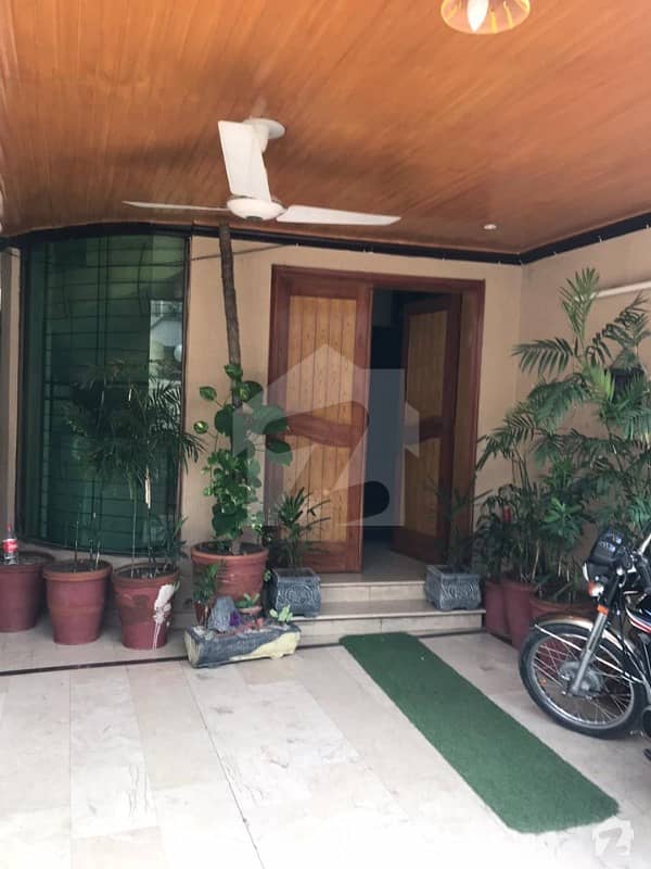 واپڈا ٹاؤن لاہور میں 2 کمروں کا 10 مرلہ زیریں پورشن 35 ہزار میں کرایہ پر دستیاب ہے۔