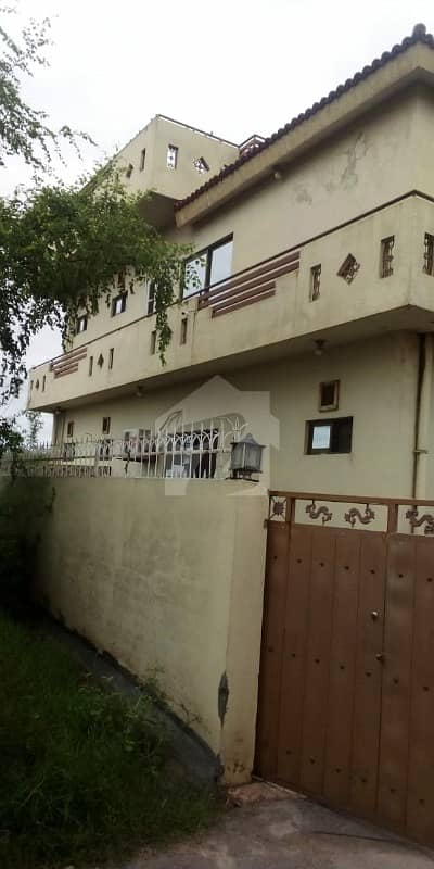 4500  Square Feet House In G-13 For Sale