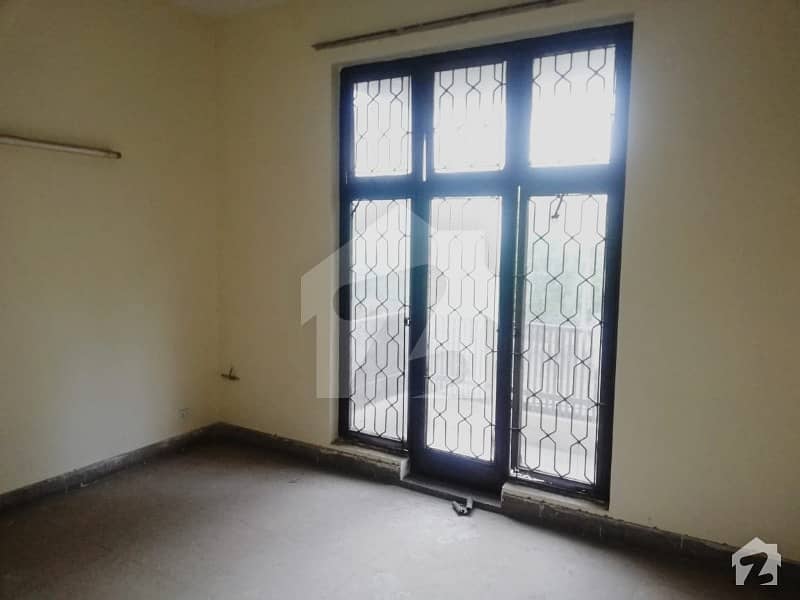 1 Kanal Upper Portion For Rent Available For It Office